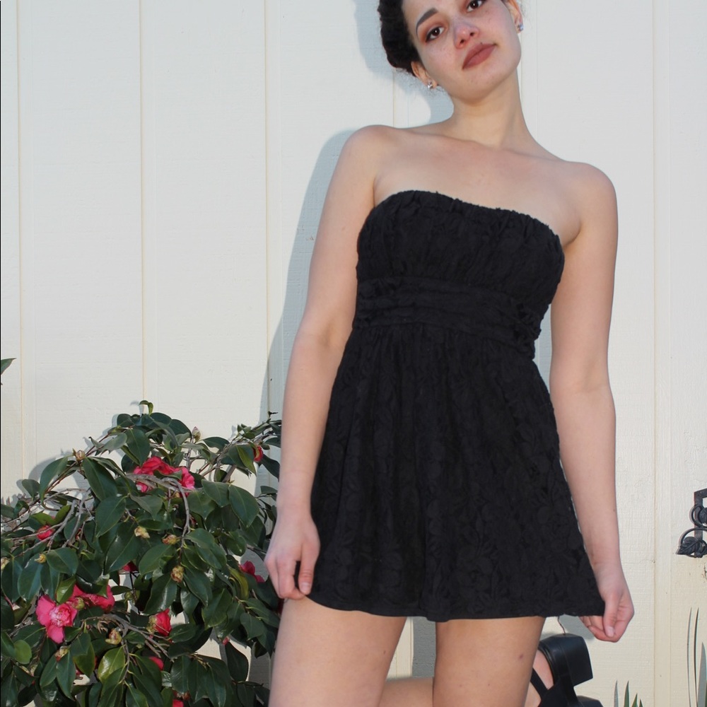 Forever 21 Black Strapless Floral Tunic / Dress 🖤